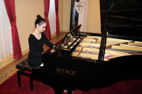 Petrof aula – 